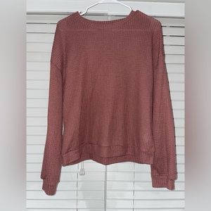 Waffle knit top. Size Large but fits like a medium. Smoke free home.